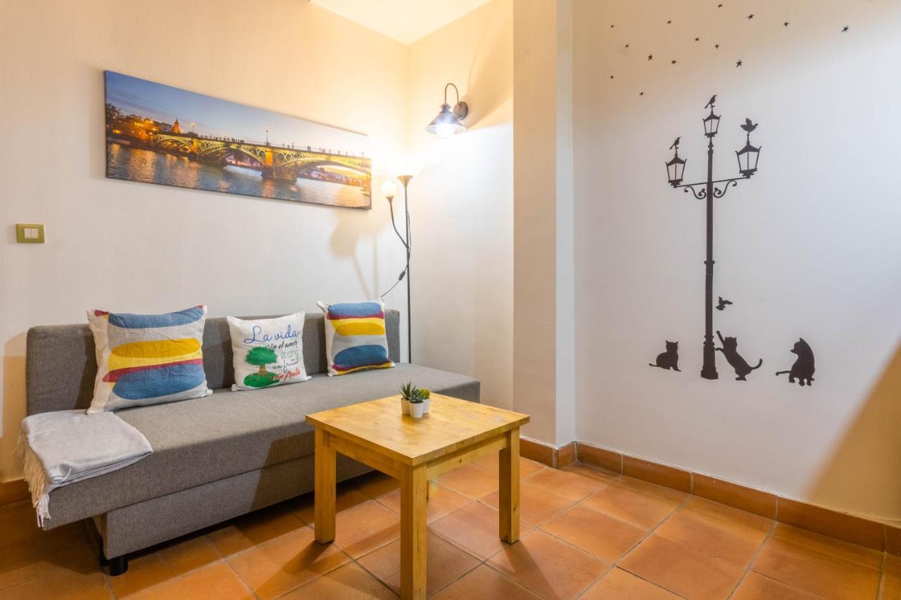 Macarena Muralla Encantada Apartment Sevilla Bagian luar foto
