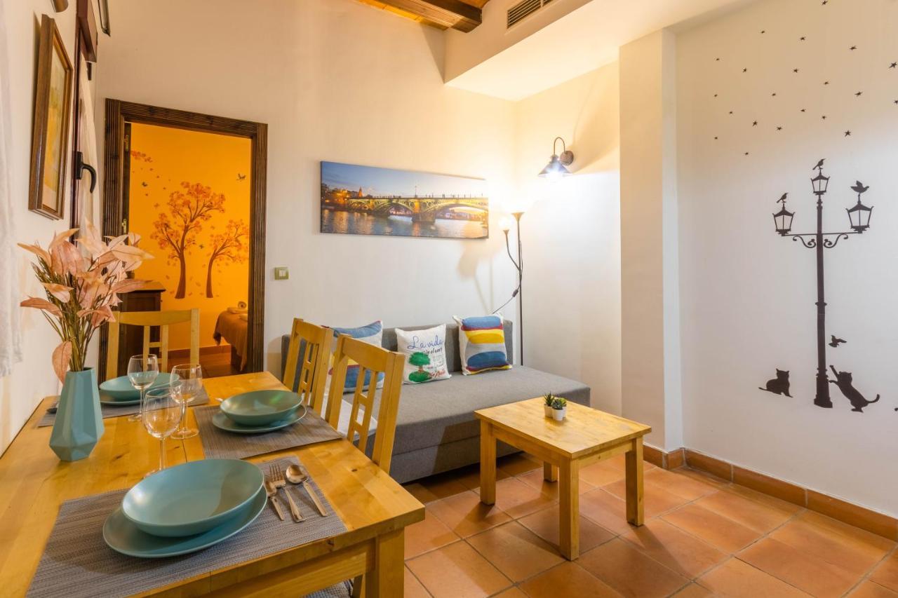 Macarena Muralla Encantada Apartment Sevilla Bagian luar foto