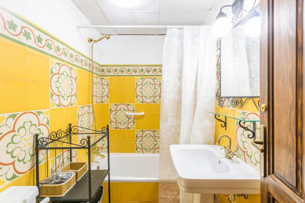 Macarena Muralla Encantada Apartment Sevilla Bagian luar foto